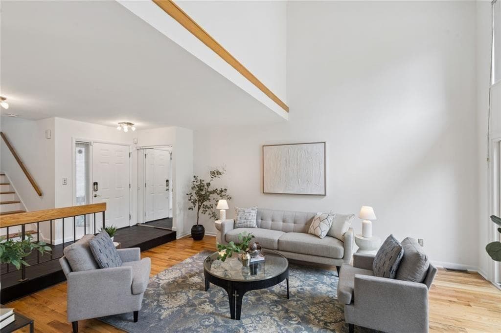 3 bedroom, 3 bathroom, 1,700 sq ft condominium under contract at 2 Gilbert Trail, Atlanta, GA 30308 — photo 4