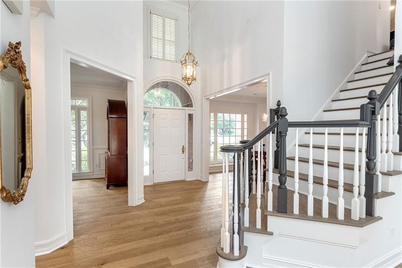 4 bedroom, 4 bathroom, 3,028 sq ft single family residence for rent at 4027 Stephens Mill Run, Atlanta, GA 30342 for $7,500 a month — photo 3