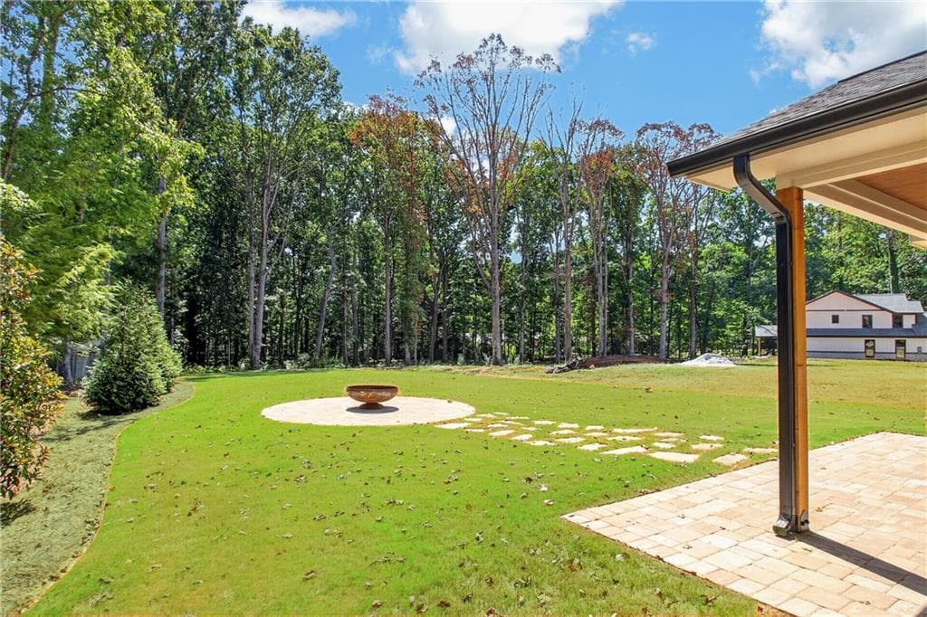 5 bedroom, 5 bathroom, 4,900 sq ft single family residence for sale at 5572 Lilburn Stone Mountain Road, Stone Mountain, GA 30087 — photo 7