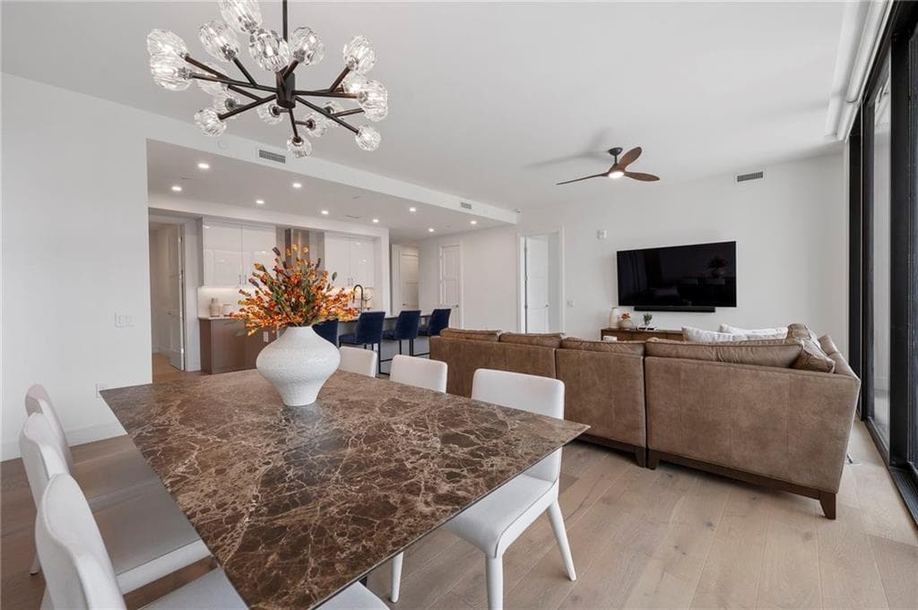 2 bedroom, 3 bathroom, 1,942 sq ft condominium for sale at 2425 Peachtree Road 511, Atlanta, GA 30305 — photo 6