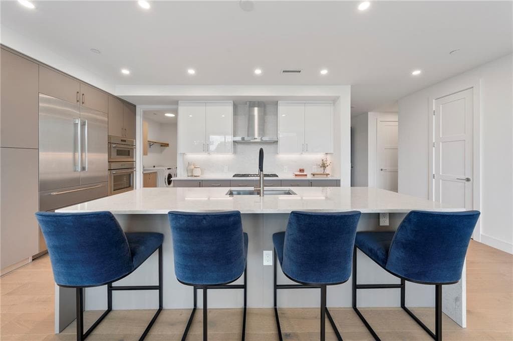 2 bedroom, 3 bathroom, 1,942 sq ft condominium for sale at 2425 Peachtree Road 511, Atlanta, GA 30305 — photo 10