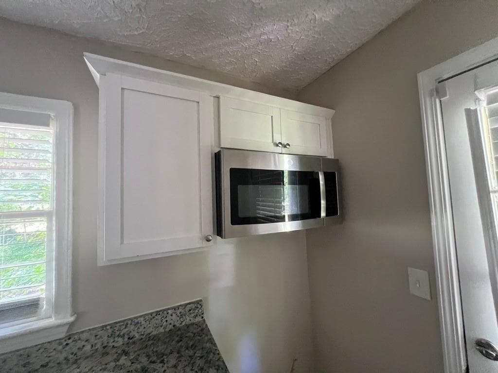 3 bedroom, 1 bathroom, 960 sq ft single family residence for sale at 2922 Dale Place, Decatur, GA 30032 — photo 2