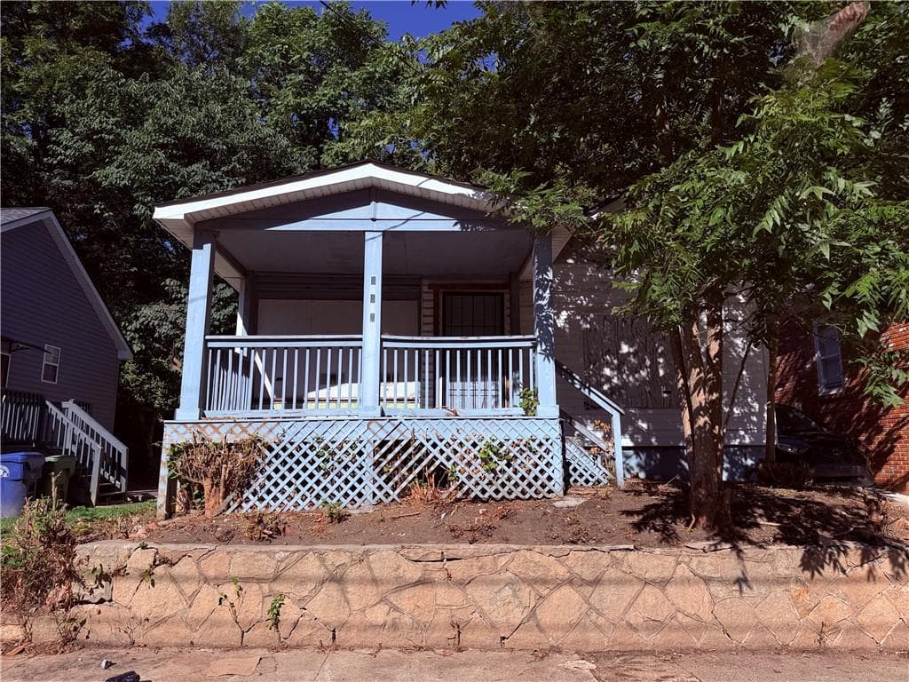4 bedroom, 2 bathroom, 1,360 sq ft single family residence for sale at 859 Coleman Street, Atlanta, GA 30310