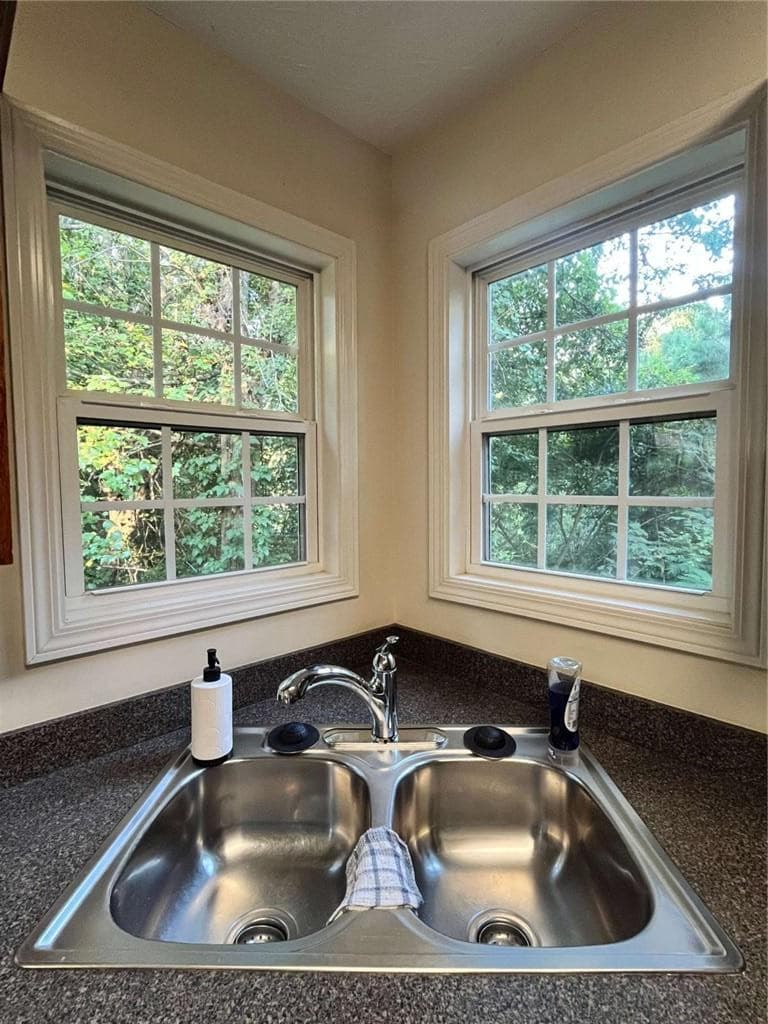 3 bedroom, 3 bathroom, 1,882 sq ft single family residence for sale at 3986 King Drive, Douglasville, GA 30135 — photo 10
