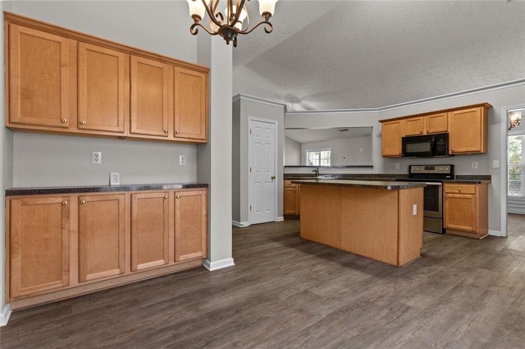 3 bedroom, 3 bathroom, 2,917 sq ft single family residence for rent at 3160 Victoria Park Drive, Buford, GA 30519 for $2,250 a month — photo 6