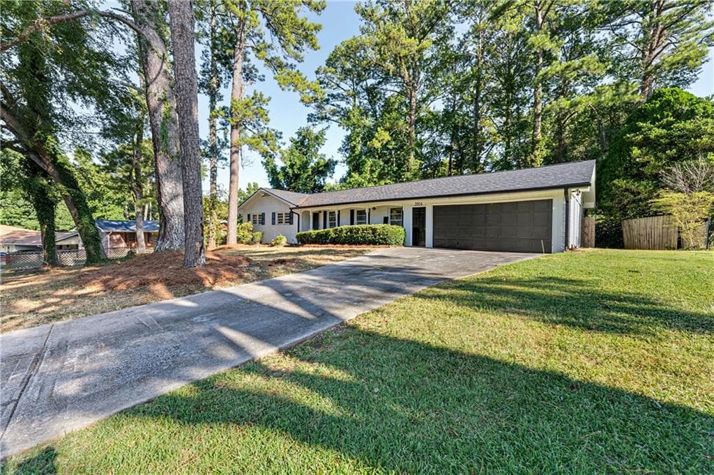 3 bedroom, 2 bathroom, 1,768 sq ft single family residence for sale at 3954 Artist View, Decatur, GA 30034 — photo 2