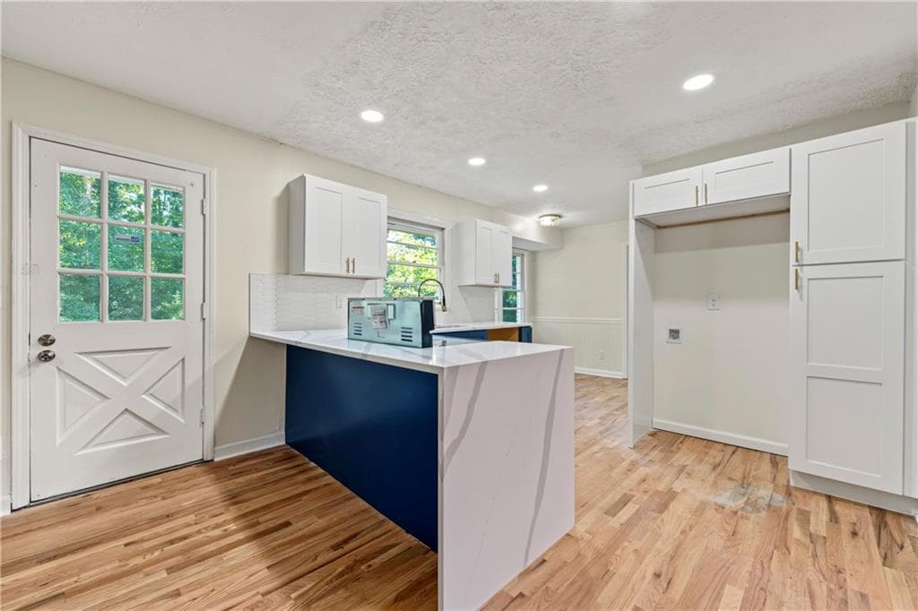 3 bedroom, 2 bathroom, 1,768 sq ft single family residence for sale at 3954 Artist View, Decatur, GA 30034 — photo 9