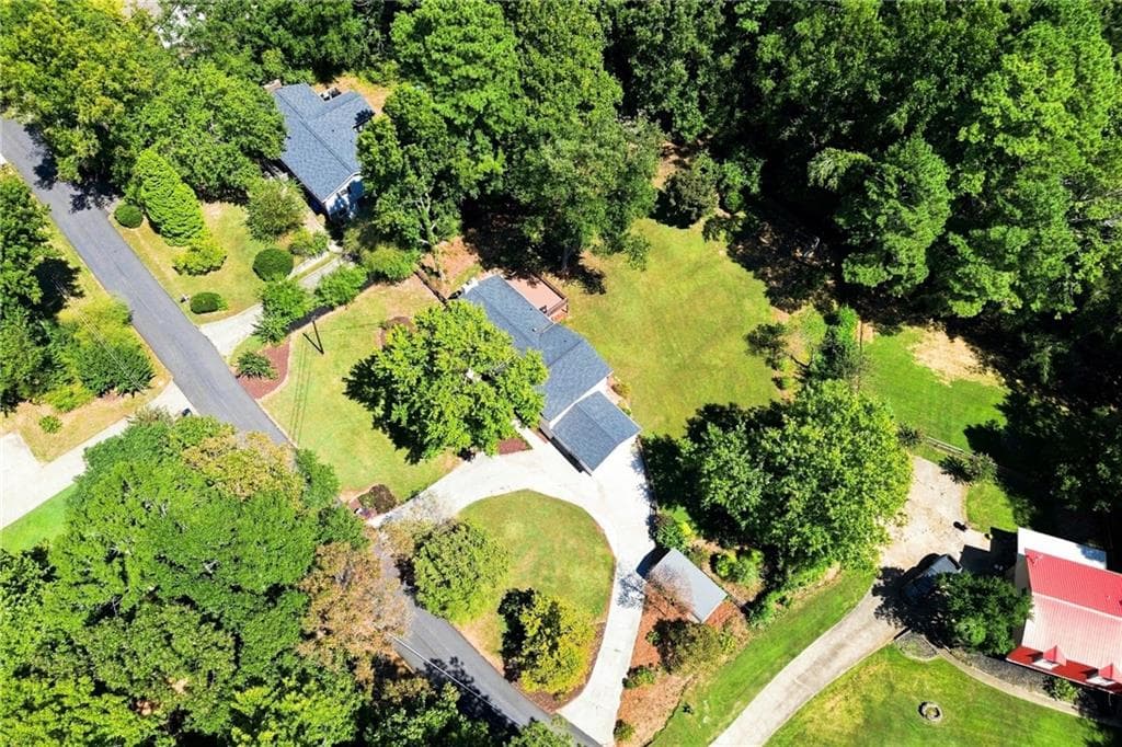4 bedroom, 2 bathroom, 1,782 sq ft single family residence under contract at 128 Childers Road, Canton, GA 30115 — photo 2