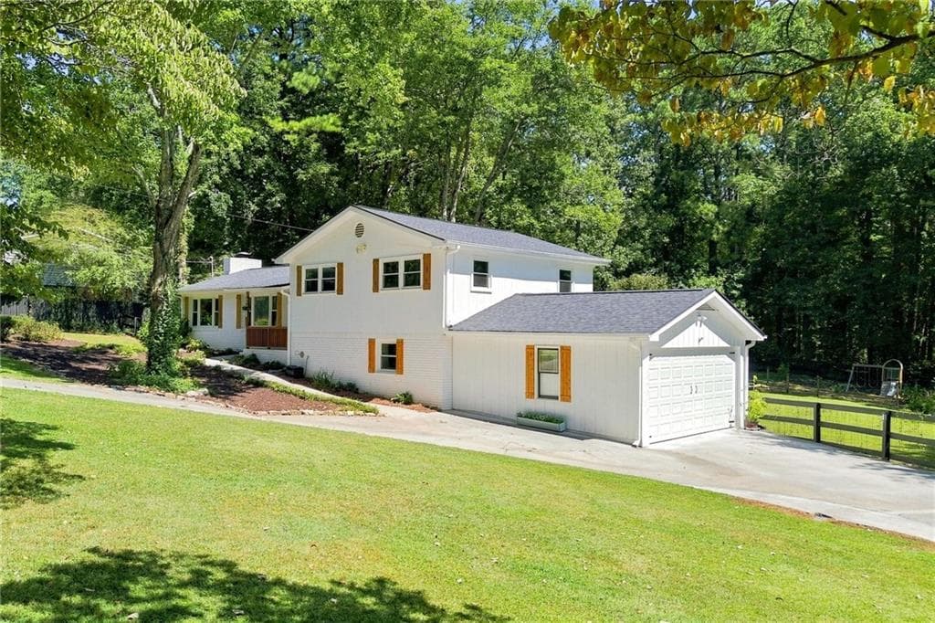4 bedroom, 2 bathroom, 1,782 sq ft single family residence under contract at 128 Childers Road, Canton, GA 30115 — photo 5
