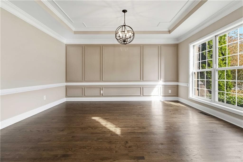 7 bedroom, 7 bathroom, 5,590 sq ft single family residence for sale at 2704 Ivy Circle, Conyers, GA 30013 — photo 10