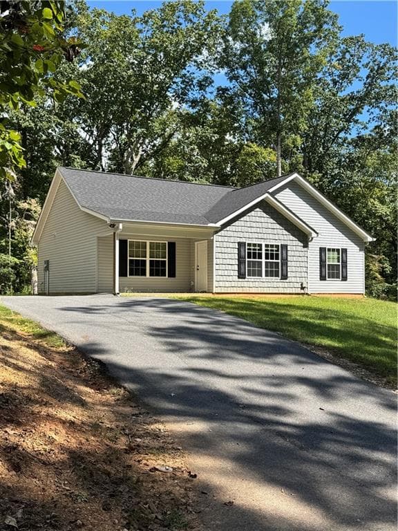 3 bedroom, 2 bathroom, 1,402 sq ft single family residence for sale at 3790 Highway 52, Dahlonega, GA 30533 — photo 1 of 19