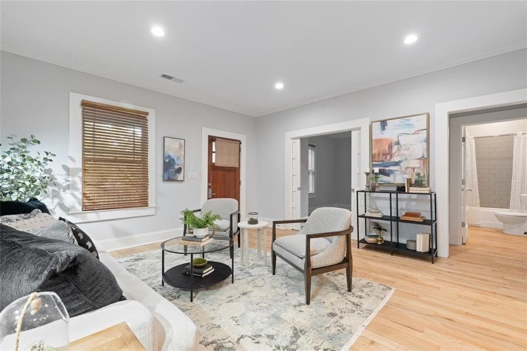 3 bedroom, 2 bathroom single family residence under contract at 8 Whitefoord Avenue, Atlanta, GA 30307 — photo 4