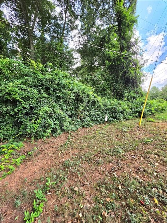 single family residence under contract at 546 Dixon Street, Scottdale, GA 30079 — photo 2