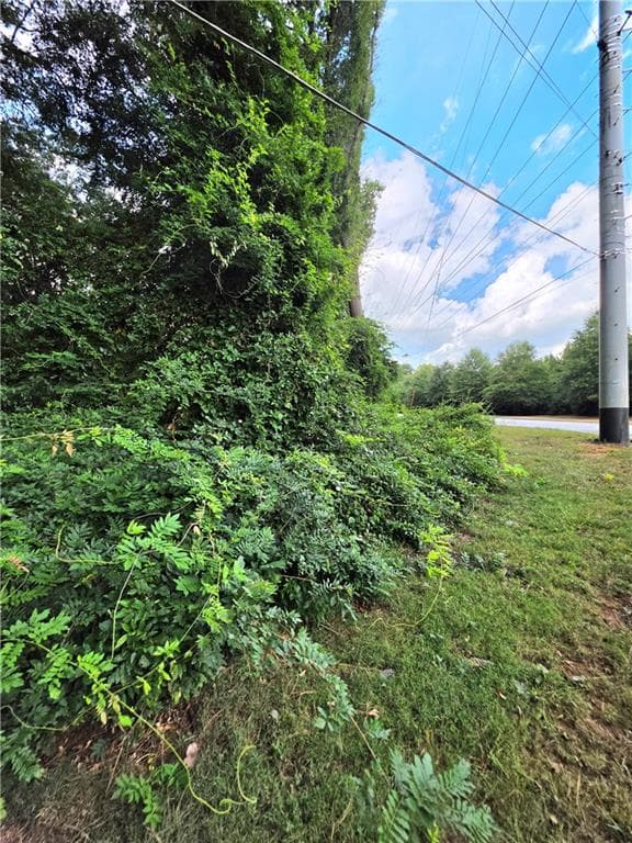 single family residence under contract at 546 Dixon Street, Scottdale, GA 30079 — photo 3