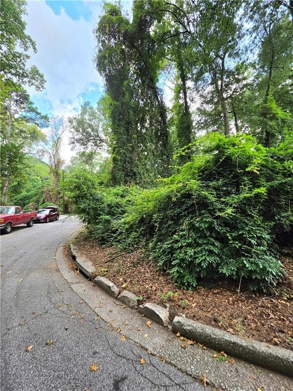 single family residence under contract at 546 Dixon Street, Scottdale, GA 30079 — photo 7