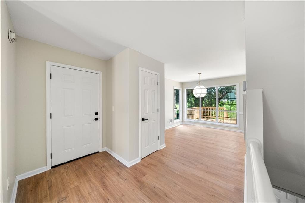 4 bedroom, 4 bathroom, 1,751 sq ft single family residence for sale at 832 Leland Court, Stone Mountain, GA 30083 — photo 3