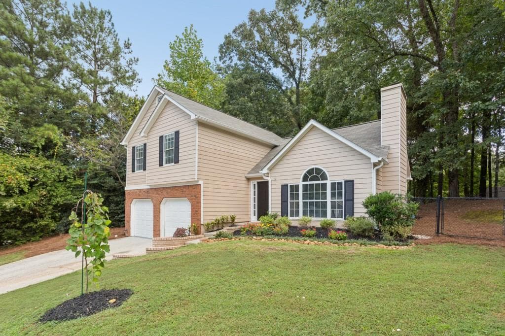 3 bedroom, 2 bathroom, 1,460 sq ft single family residence under contract at 2064 Cherokee Ridge Trail, Kennesaw, GA 30144 — photo 4