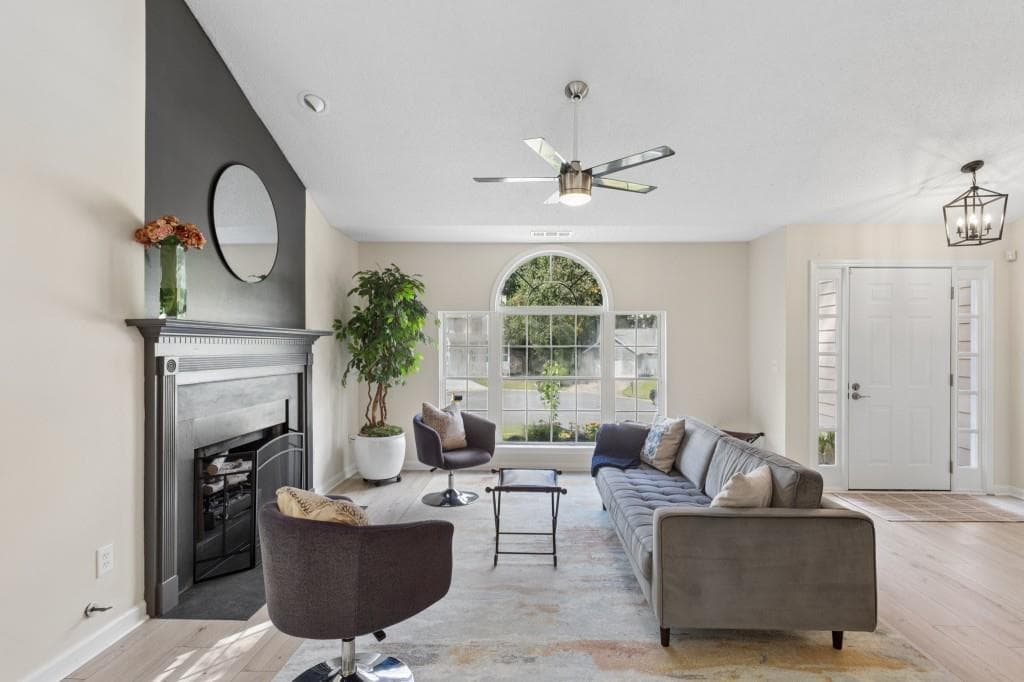3 bedroom, 2 bathroom, 1,460 sq ft single family residence under contract at 2064 Cherokee Ridge Trail, Kennesaw, GA 30144 — photo 8
