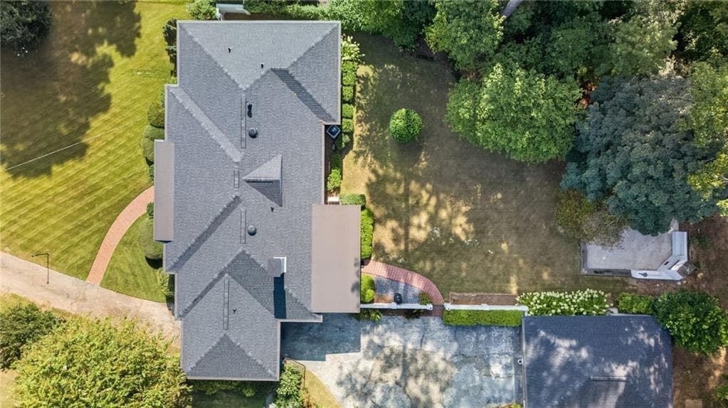 4 bedroom, 3 bathroom, 2,453 sq ft single family residence under contract at 3199 Wynn Drive, Avondale Estates, GA 30002 — photo 3