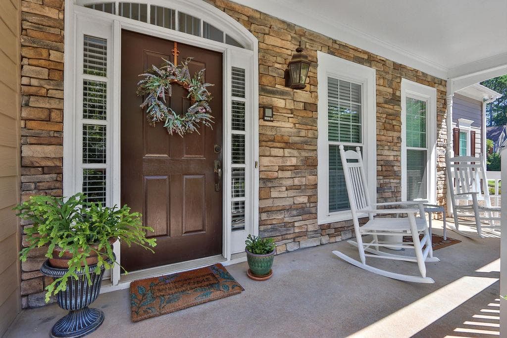 3 bedroom, 3 bathroom, 2,981 sq ft single family residence for sale at 2315 Walnut Grove Way, Suwanee, GA 30024 — photo 5