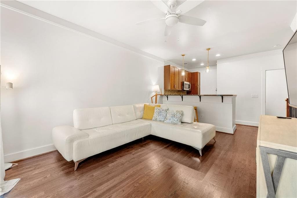 2 bedroom, 3 bathroom, 1,284 sq ft townhouse for sale at 216 Semel Drive 362, Atlanta, GA 30309 — photo 7