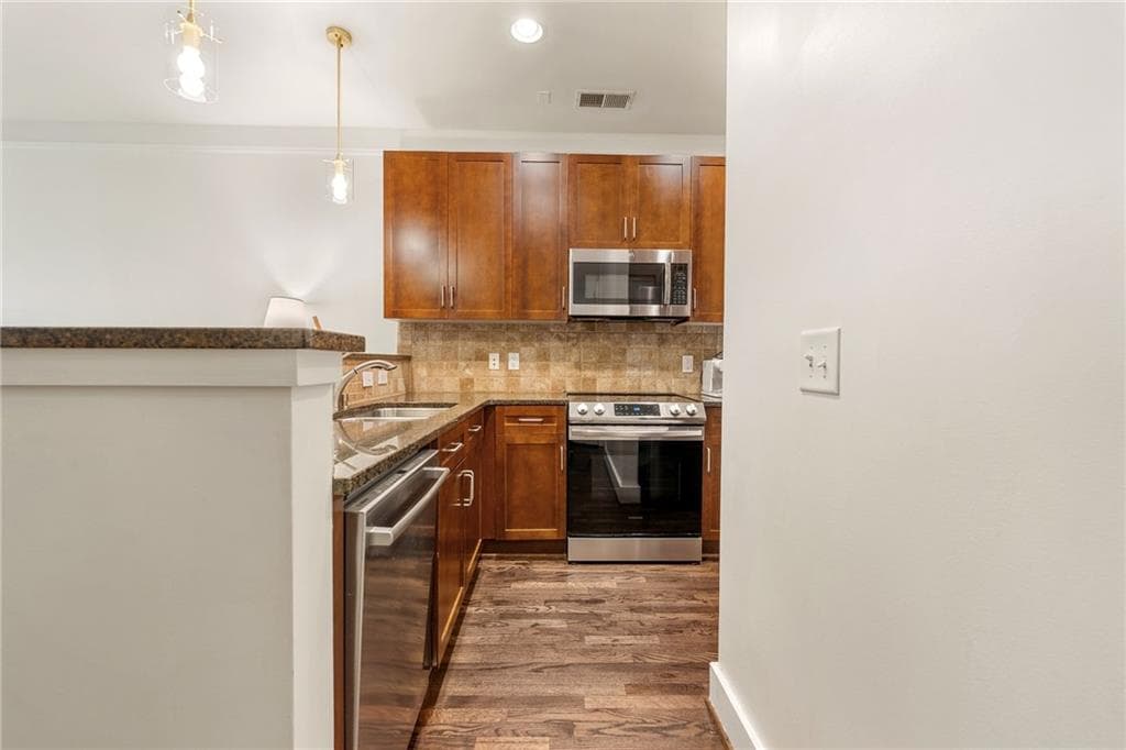 2 bedroom, 3 bathroom, 1,284 sq ft townhouse for sale at 216 Semel Drive 362, Atlanta, GA 30309 — photo 10