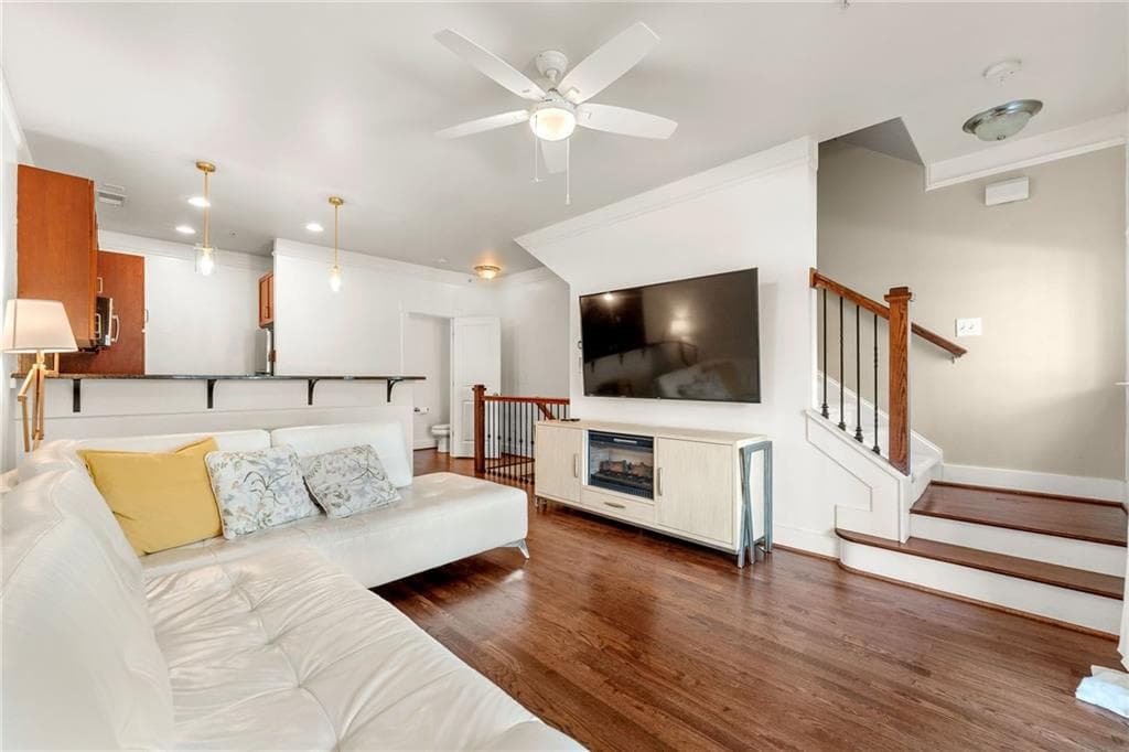 2 bedroom, 3 bathroom, 1,284 sq ft townhouse for sale at 216 Semel Drive 362, Atlanta, GA 30309 — photo 5