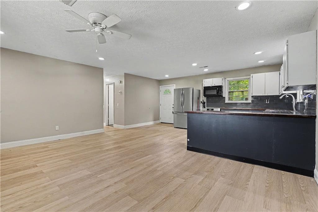 2 bedroom, 1 bathroom, 1,056 sq ft single family residence under contract at 107 Hill Lake Road, Danielsville, GA 30633 — photo 6