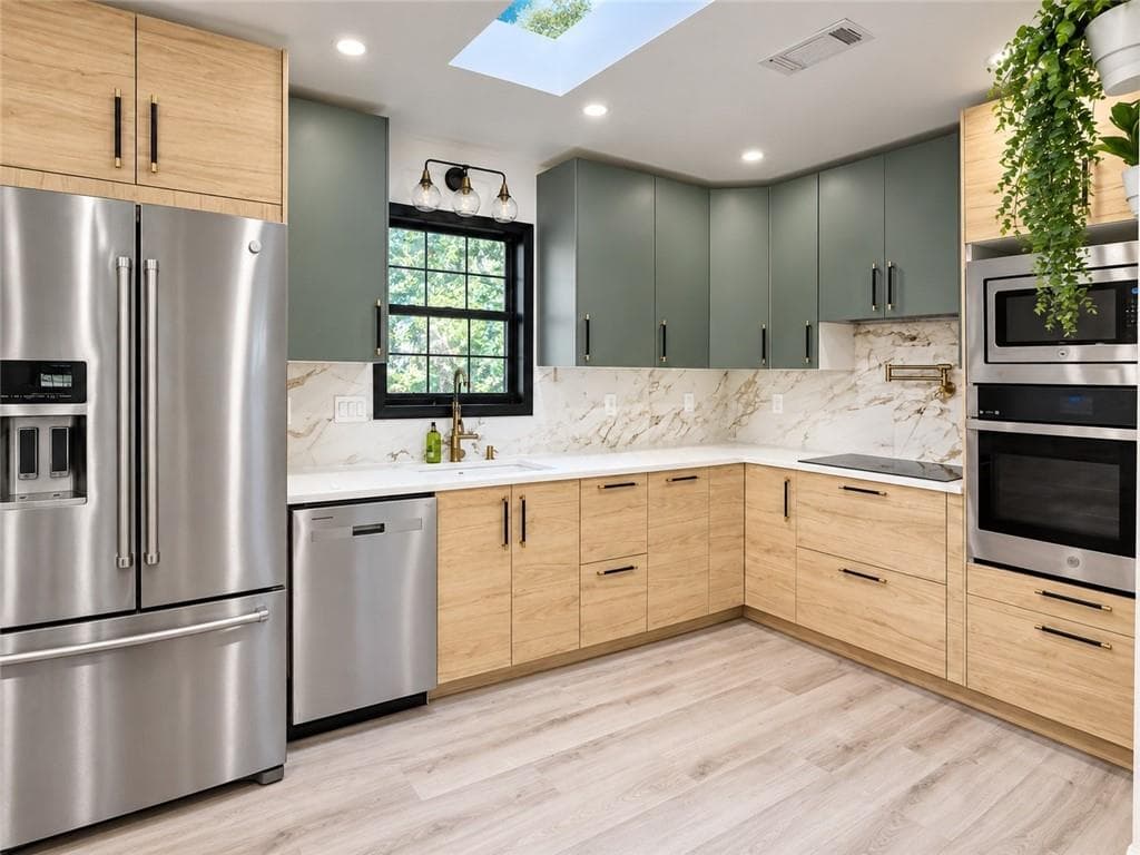 4 bedroom, 3 bathroom, 2,259 sq ft single family residence for rent at 242 Muddy River Road, Lawrenceville, GA 30043 for $2,500 a month — photo 8