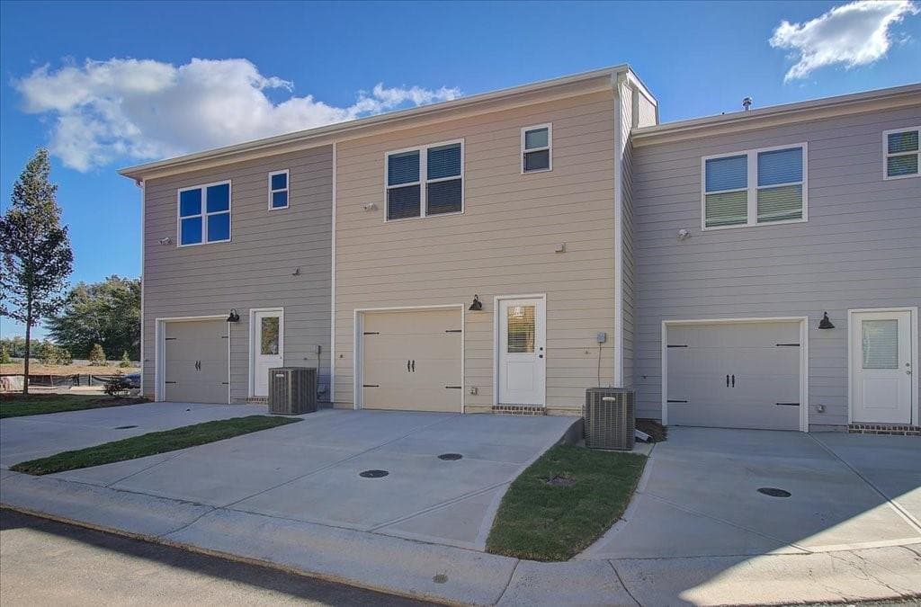 3 bedroom, 3 bathroom, 1,615 sq ft townhouse for sale at 4607 Larkfield Way, Powder Springs, GA 30127 — photo 7