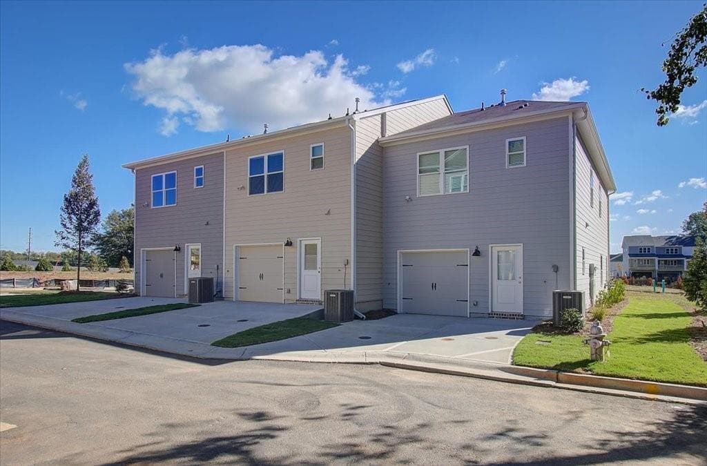 3 bedroom, 3 bathroom, 1,615 sq ft townhouse for sale at 4607 Larkfield Way, Powder Springs, GA 30127 — photo 9