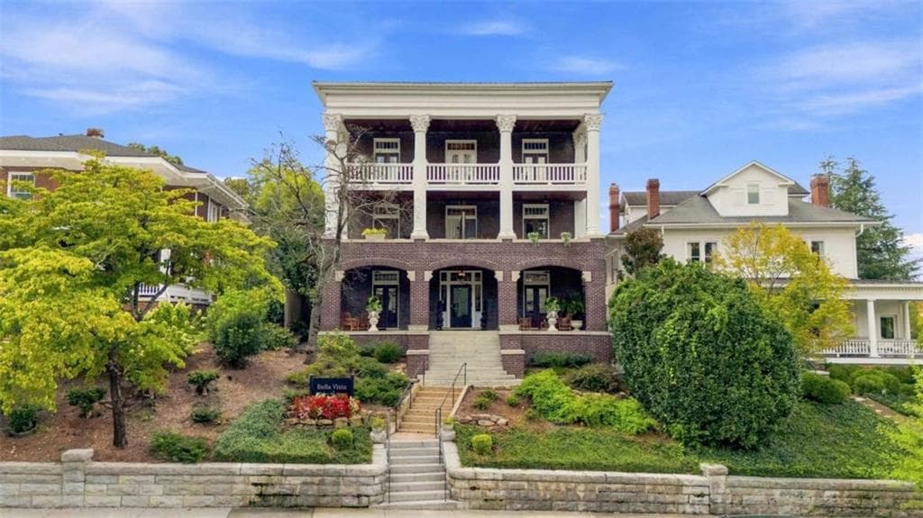 2 bedroom, 2 bathroom, 1,625 sq ft condominium for sale at 202 East 4th Avenue 2, Rome, GA 30161 — photo 4
