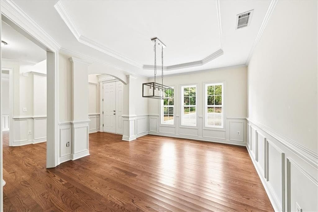 5 bedroom, 4 bathroom, 3,827 sq ft single family residence under contract at 5691 Boreal Way, Atlanta, GA 30331 — photo 9