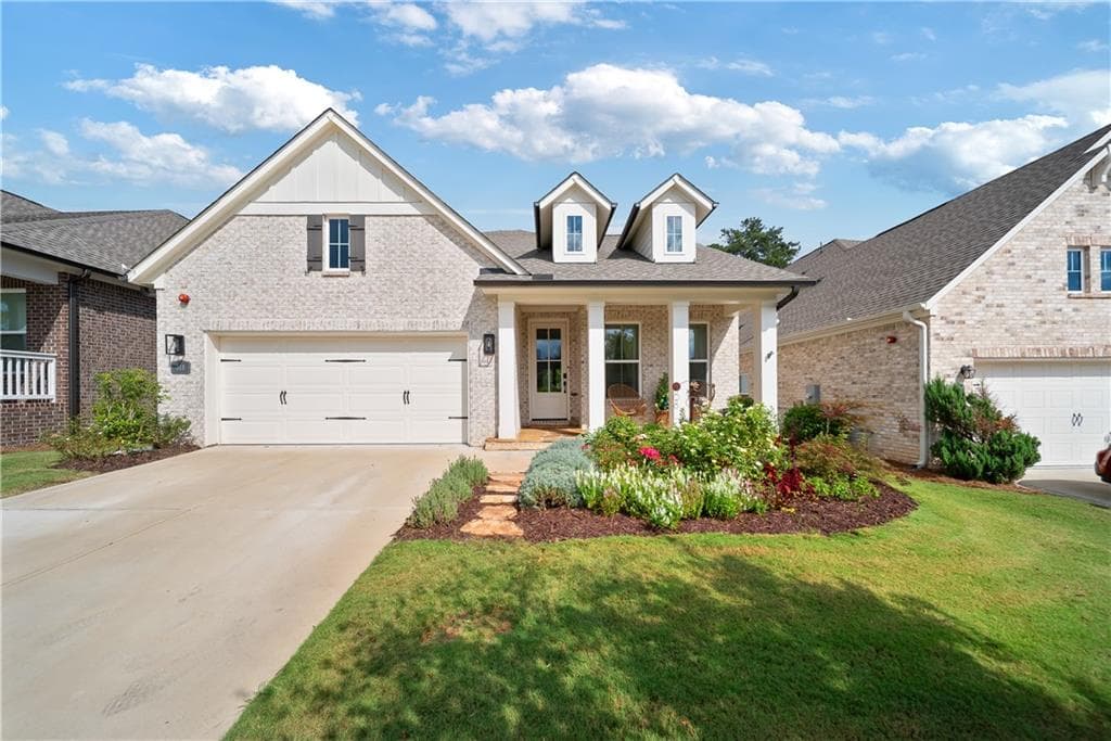 3 bedroom, 3 bathroom, 3,663 sq ft single family residence for sale at 318 Carriage Glen Lane, Woodstock, GA 30188 — photo 8