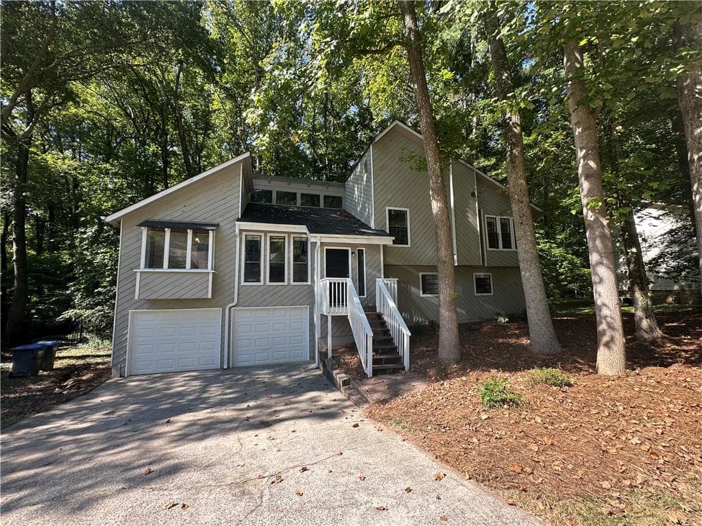 5 bedroom, 3 bathroom, 2,414 sq ft single family residence for rent at 330 Homestead Circle, Kennesaw, GA 30144 for $2,500 a month — photo 2