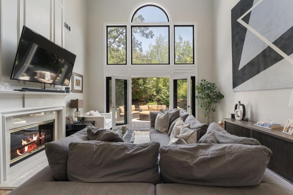4 bedroom, 4 bathroom, 3,612 sq ft single family residence under contract at 335 Craighead Drive, Atlanta, GA 30319 — photo 7