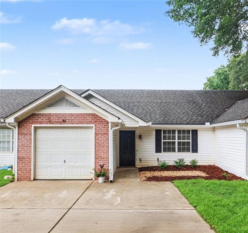 2 bedroom, 1 bathroom, 828 sq ft townhouse for sale at 209 E WILSON Street 91, Villa Rica, GA 30180