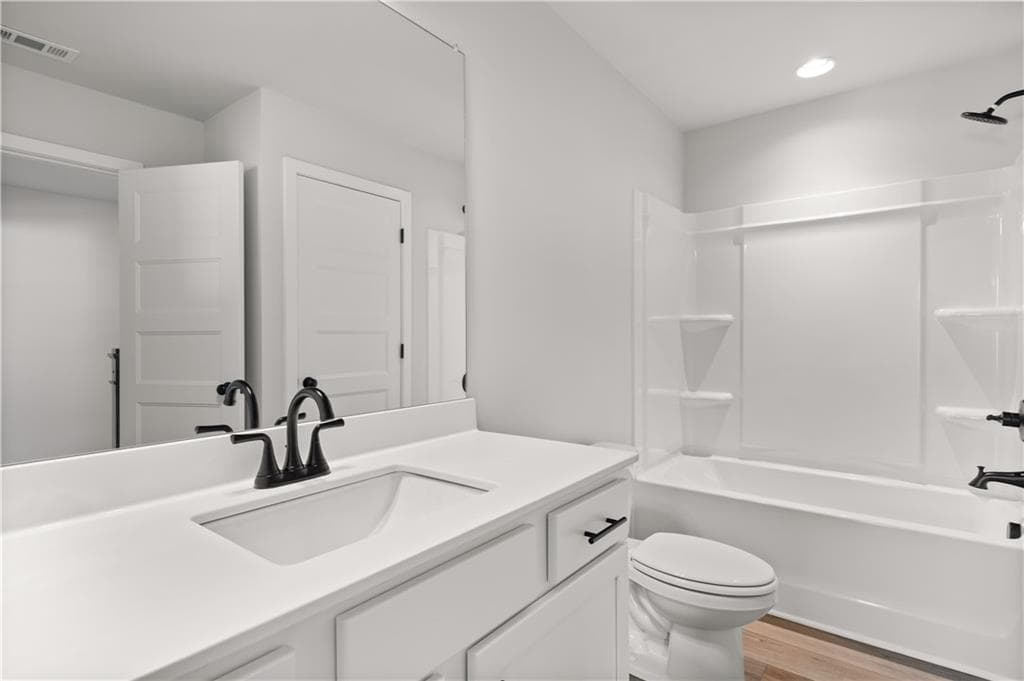 4 bedroom, 4 bathroom, 3,121 sq ft single family residence for sale at 279 Rosewood Park Drive, Hoschton, GA 30548 — photo 5
