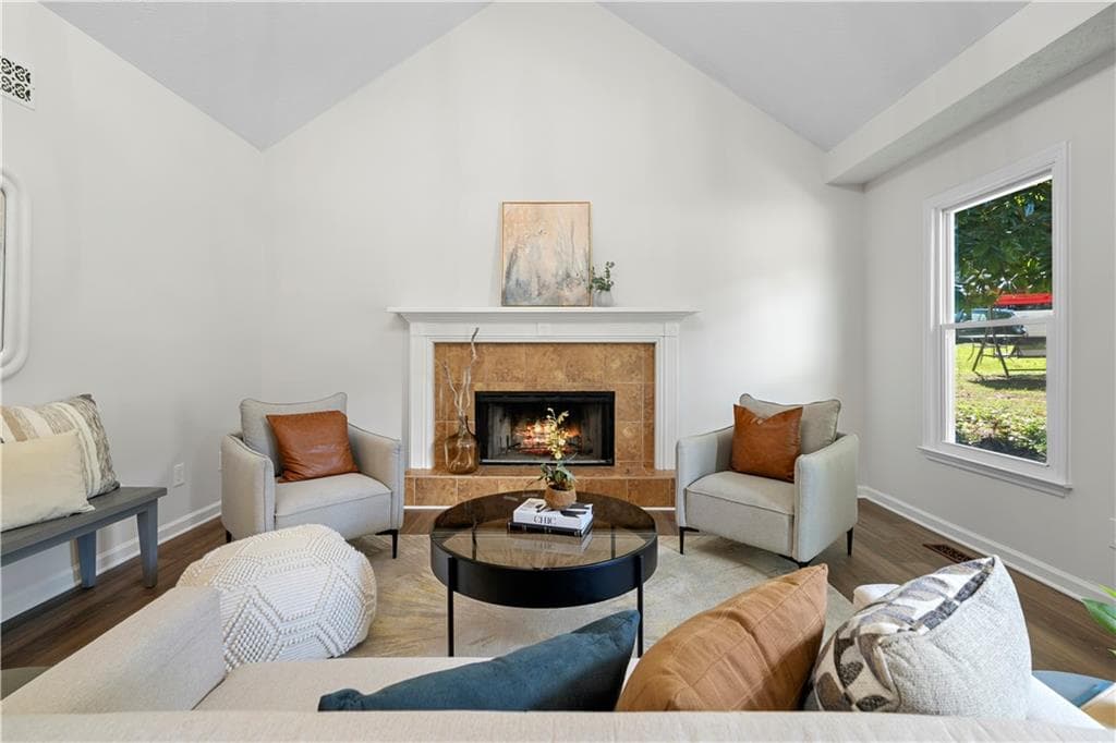 4 bedroom, 3 bathroom, 2,312 sq ft single family residence for sale at 182 Shallow Ridge Lane, Kennesaw, GA 30144 — photo 2