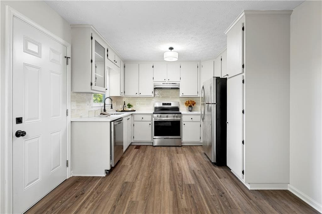 4 bedroom, 3 bathroom, 2,312 sq ft single family residence for sale at 182 Shallow Ridge Lane, Kennesaw, GA 30144 — photo 9