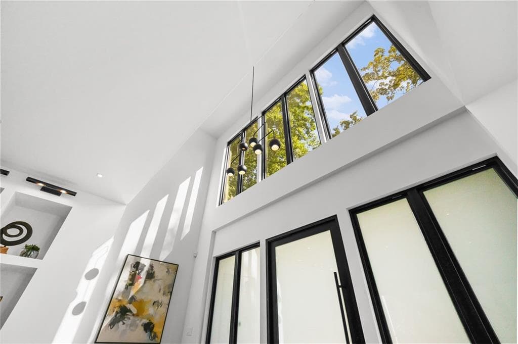 6 bedroom, 7 bathroom, 7,048 sq ft single family residence for sale at 3566 Cantrell Road, Atlanta, GA 30326 — photo 10
