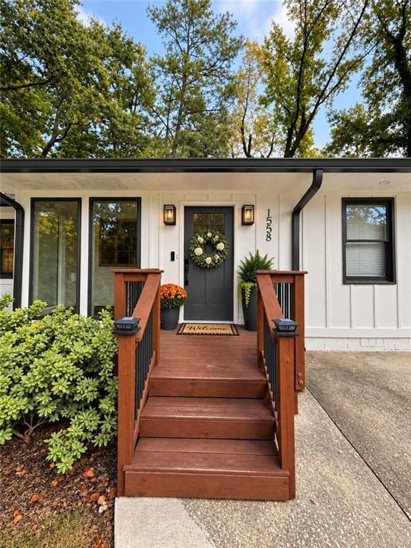 4 bedroom, 3 bathroom, 1,960 sq ft single family residence for sale at 1558 Alverado Way, Decatur, GA 30032 — photo 3