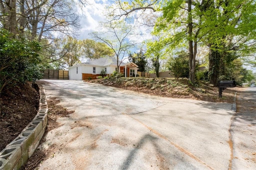 2 bedroom, 2 bathroom, 1,042 sq ft single family residence for rent at 2040 Penelope Street, Atlanta, GA 30314 for $1,850 a month — photo 6