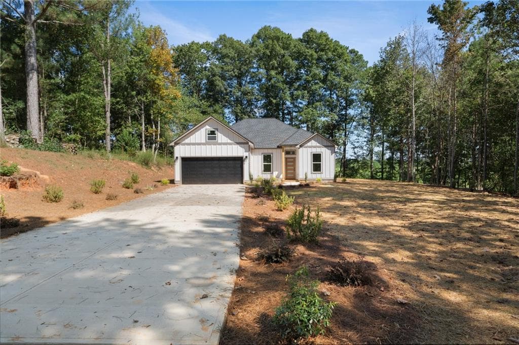 3 bedroom, 2 bathroom, 1,624 sq ft single family residence for sale at 68 Pine Ridge Court, Summerville, GA 30747 — photo 3