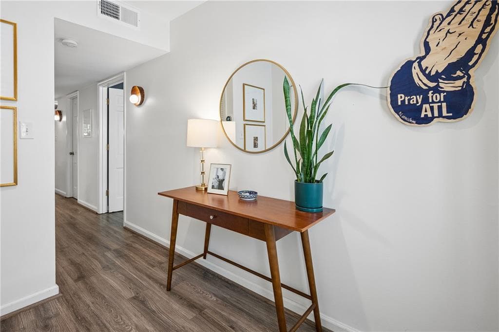 3 bedroom, 3 bathroom, 2,164 sq ft townhouse for sale at 4620 Wieuca Road 74, Atlanta, GA 30342 — photo 3