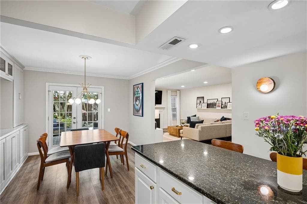 3 bedroom, 3 bathroom, 2,164 sq ft townhouse for sale at 4620 Wieuca Road 74, Atlanta, GA 30342 — photo 6