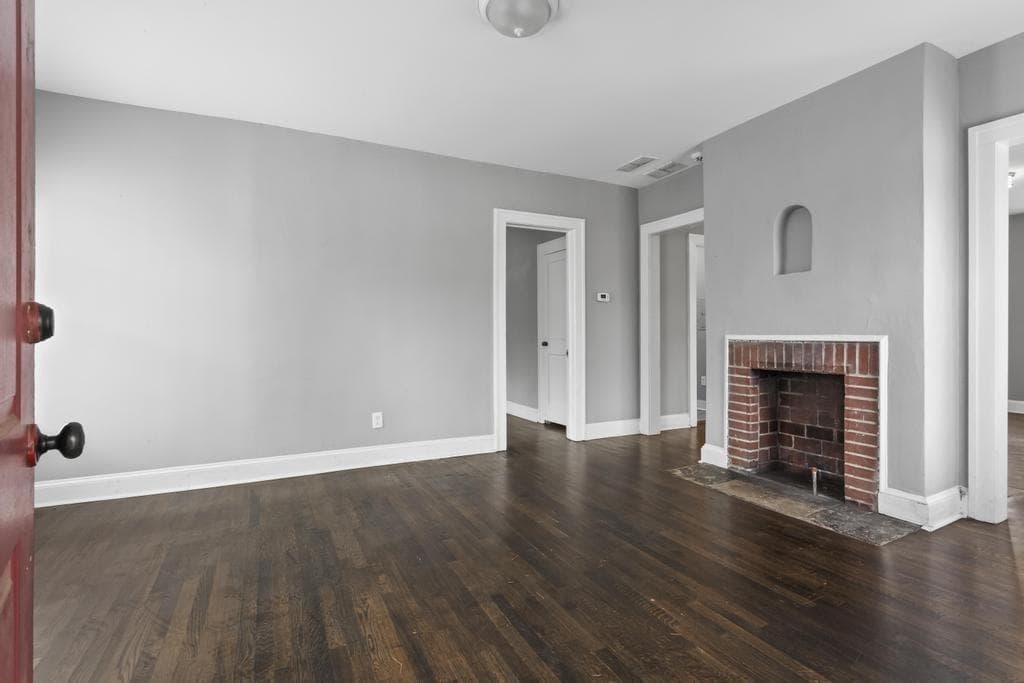 3 bedroom, 2 bathroom, 1,350 sq ft single family residence for sale at 960 Byron Drive, Atlanta, GA 30310 — photo 5