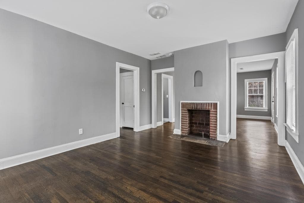 3 bedroom, 2 bathroom, 1,350 sq ft single family residence for sale at 960 Byron Drive, Atlanta, GA 30310 — photo 6