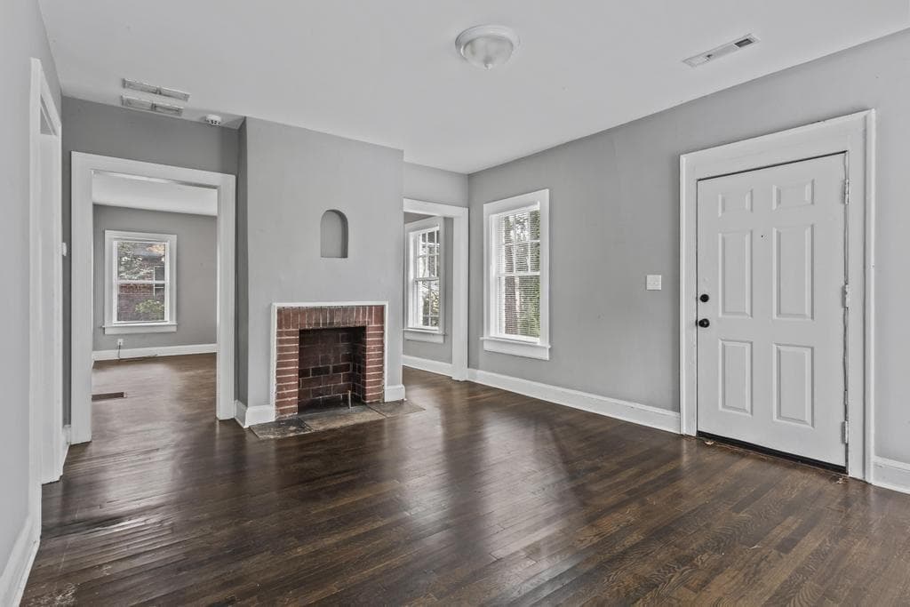 3 bedroom, 2 bathroom, 1,350 sq ft single family residence for sale at 960 Byron Drive, Atlanta, GA 30310 — photo 7