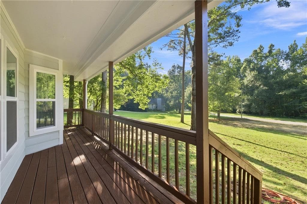 3 bedroom, 2 bathroom, 1,380 sq ft single family residence for sale at 5506 Muirwood Court, Powder Springs, GA 30127 — photo 2